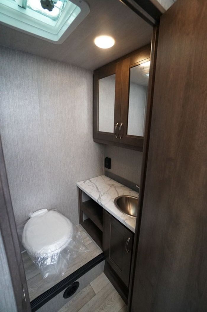 NeXus RV Viper 29V 2023 New RV for Sale in Listowel, Ontario RVDealers.ca