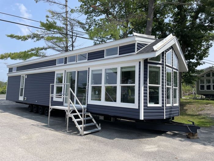 KROPF INDUSTRIES Canadian Series 6024 2024 New RV for Sale in Lakefield