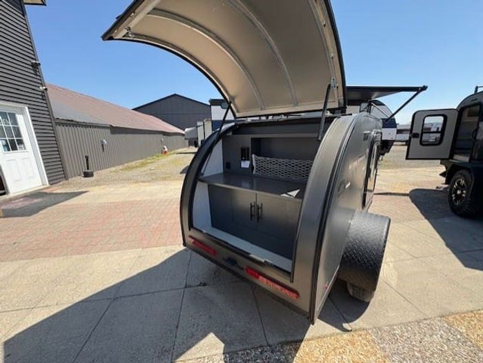 Armor 7LT 2025 New RV for Sale in Mono, Ontario - RVDealers.ca