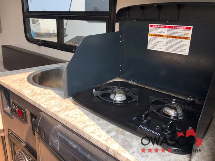 Aliner Ascape Plus 2018 Used RV for Sale in Clarington, Ontario ...