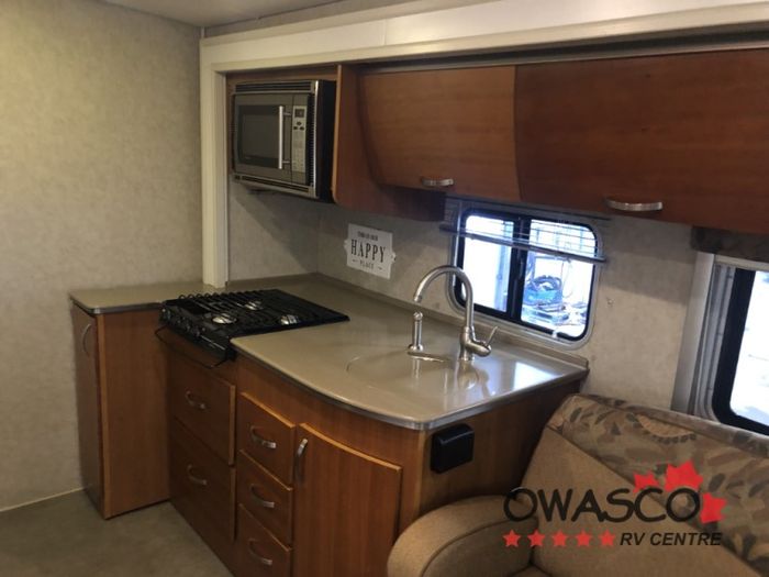 Fleetwood RV Pulse 24A 2008 Used RV for Sale in Clarington, Ontario ...