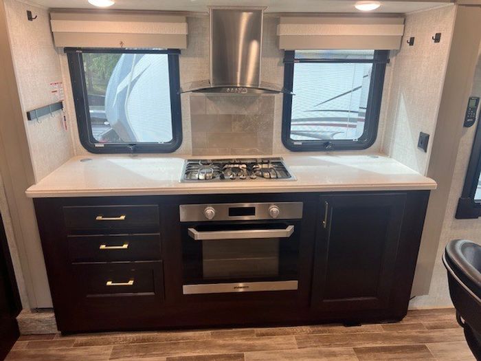 Palomino RV Columbus 1492 388FK 2021 Used RV for Sale in Salmon Arm ...