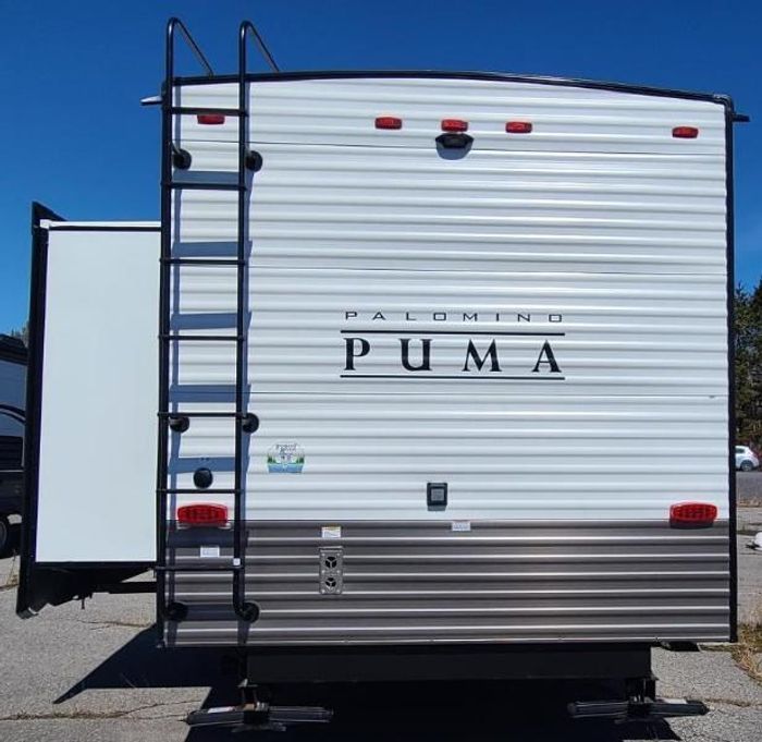 Palomino Puma Destination 39FKL Slate 2022 Neuf VR à vendre au Ontario RVDealers.ca